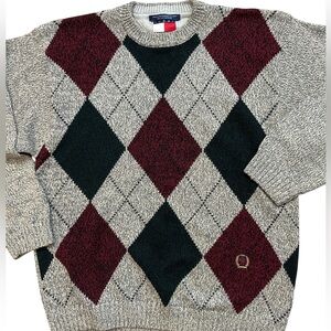 Vintage Tommy Hilfiger Men’s‎ Sweater Size Large Christmas Colors Crest Logo